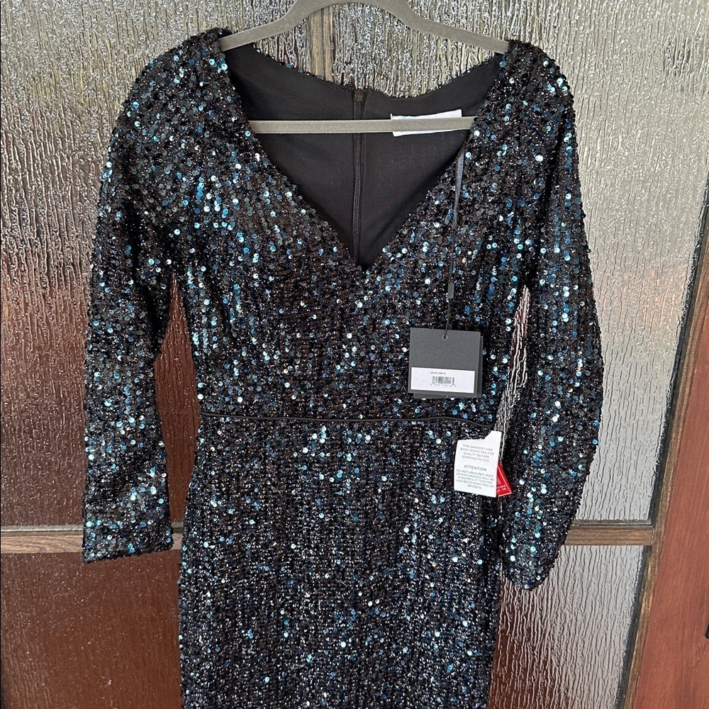 Mac Duggal Elegant Navy Sequin Gown v neck long sleeves size 6 NWT - Picture 10 of 13